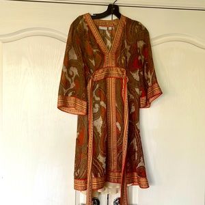 Paisley bell sleeve New York and company dress